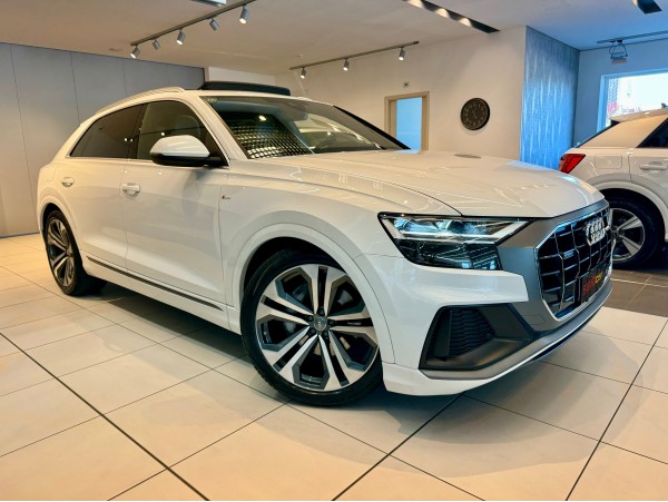 AUDI Q8 S LINE SPORT...